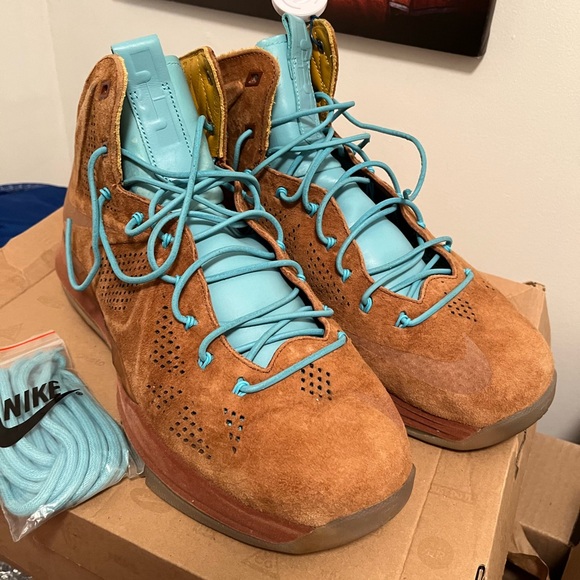 Nike LeBron 10 Hazelnut EXT Size 12 EUC - Picture 5 of 6